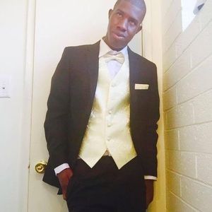 Meet your Posher, Shabazz
